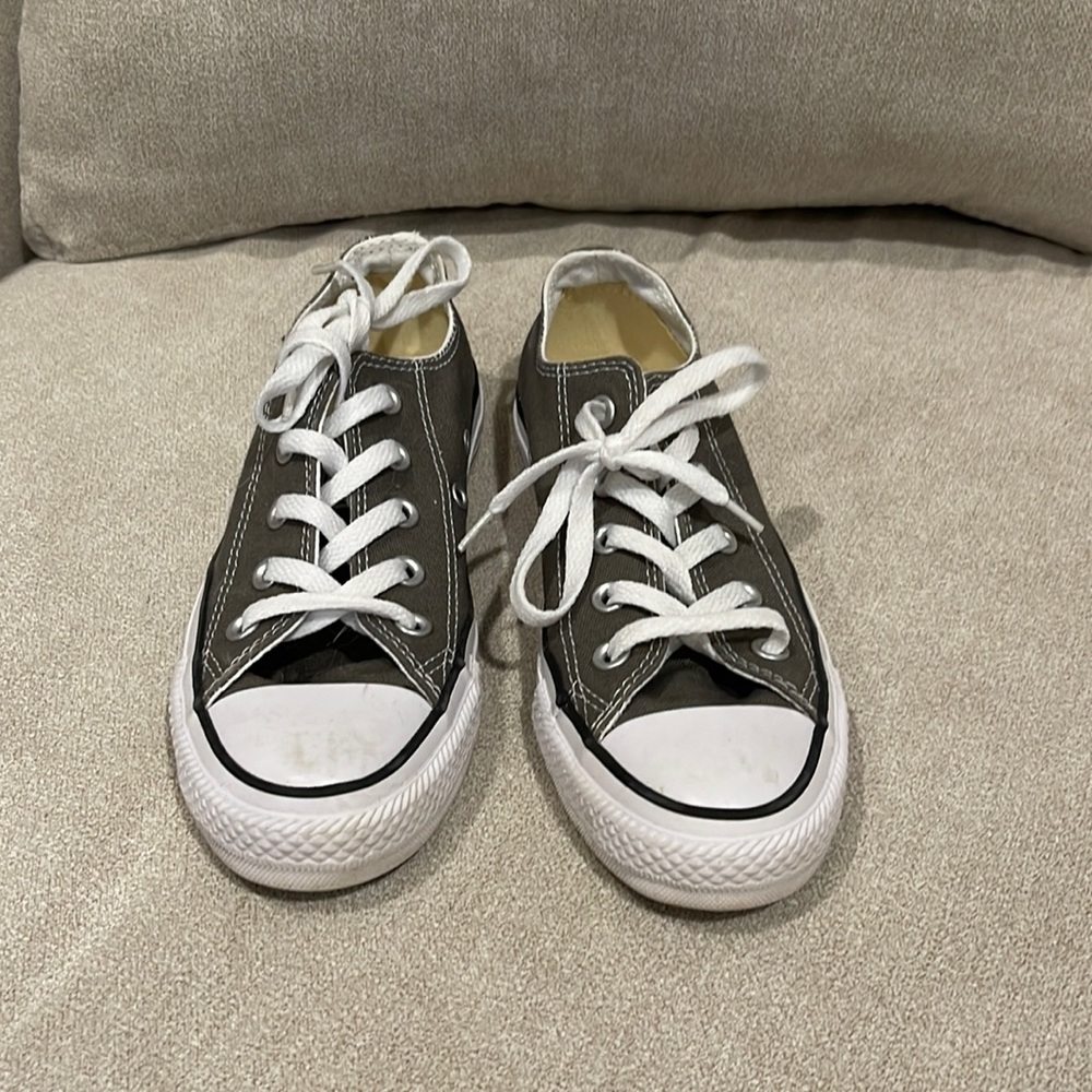 Size 5 gray converse